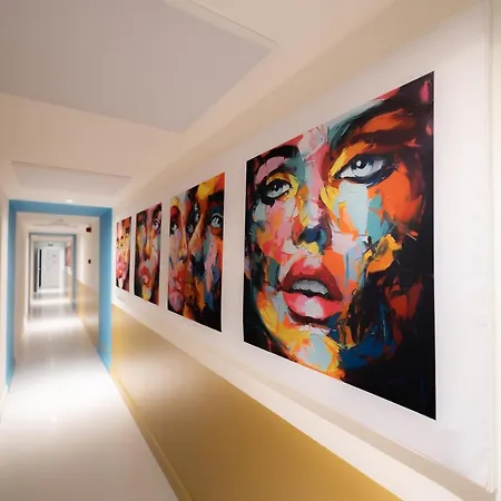 Elberg & Apartahotel Mouscron