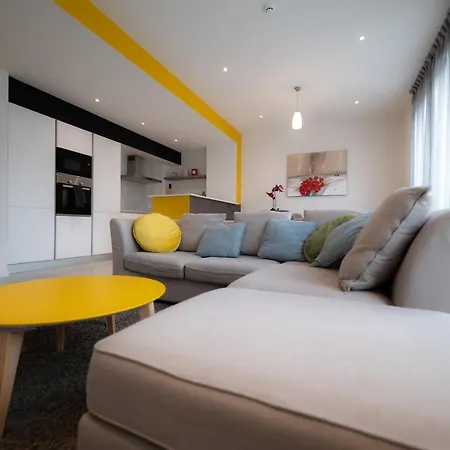 Elberg & 2* Mouscron