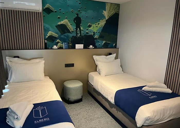 Elberg & Apartmanhotel 2*